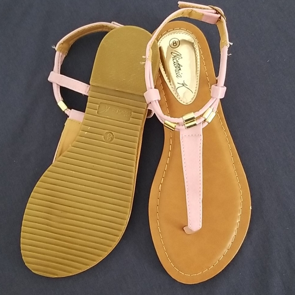 Women's Sandals - Picture 3 of 4
